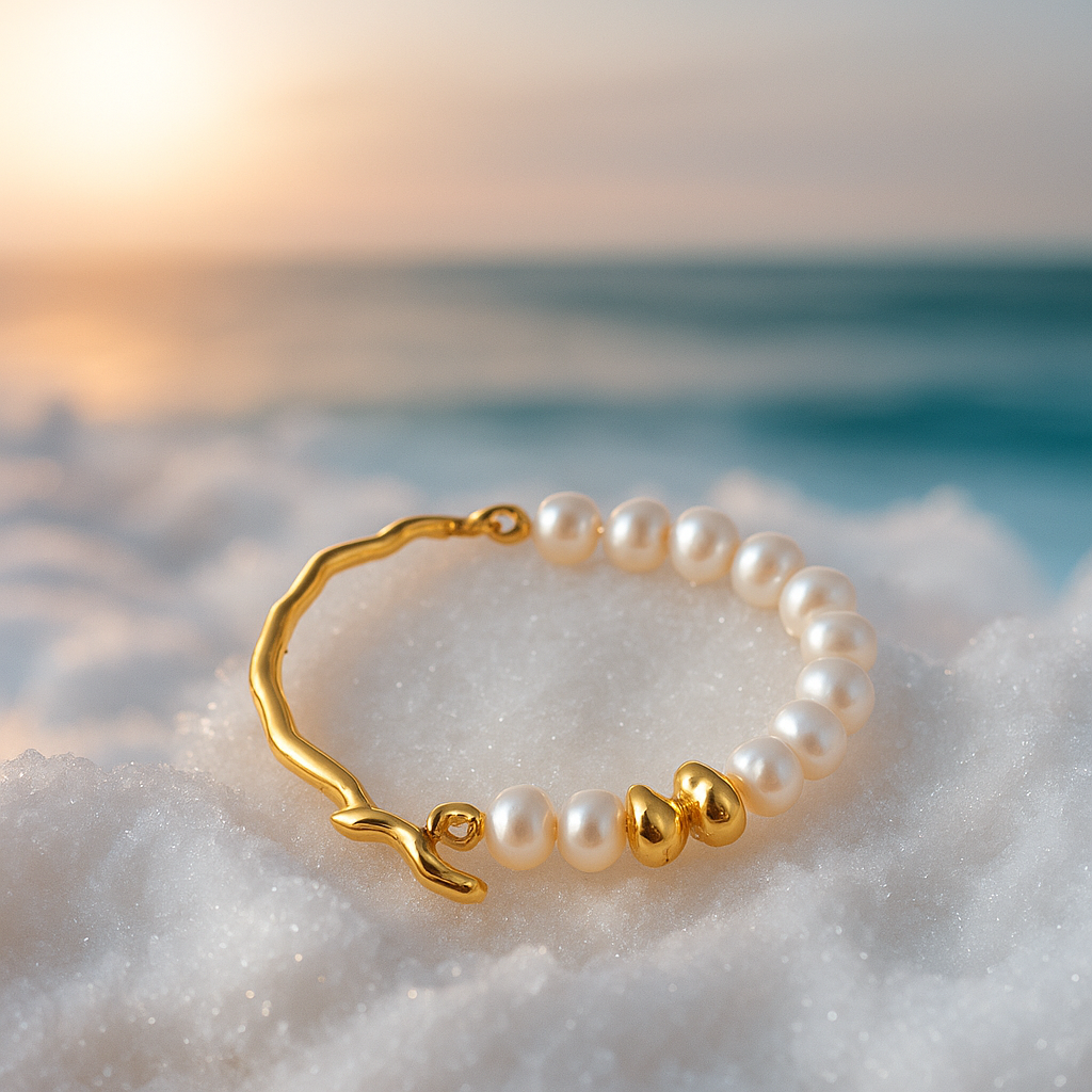 Alana | Elegantes Goldenes Armband mit Perlen