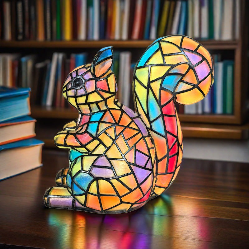 Nino | Magische Eichhörnchenlampe aus buntem Glas