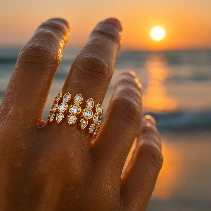 Solina | Goldring mit funkelnden Edelsteinen
