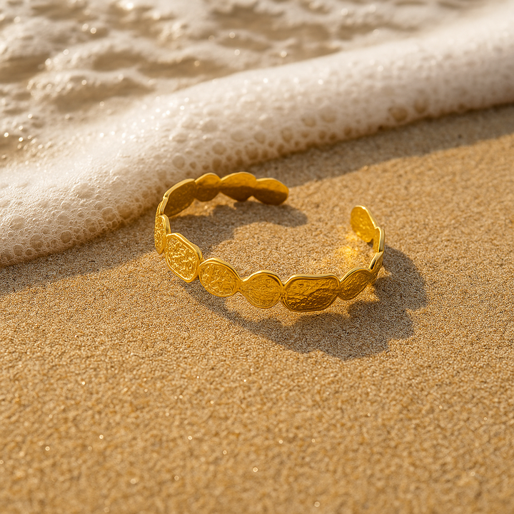 Ariel | Goldene Sandreflexionen