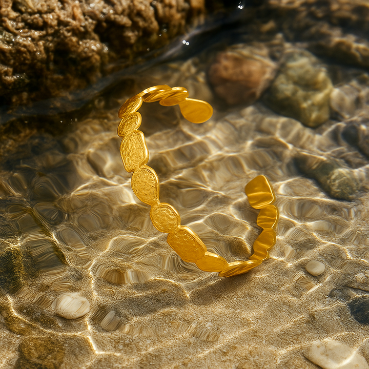 Ariel | Goldene Sandreflexionen