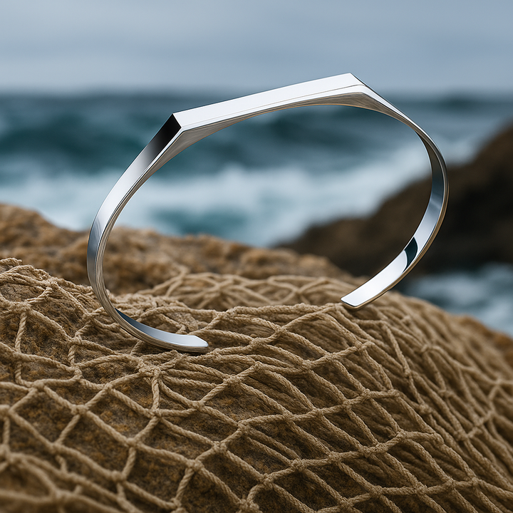 Coraline | Silberne Linienarmband