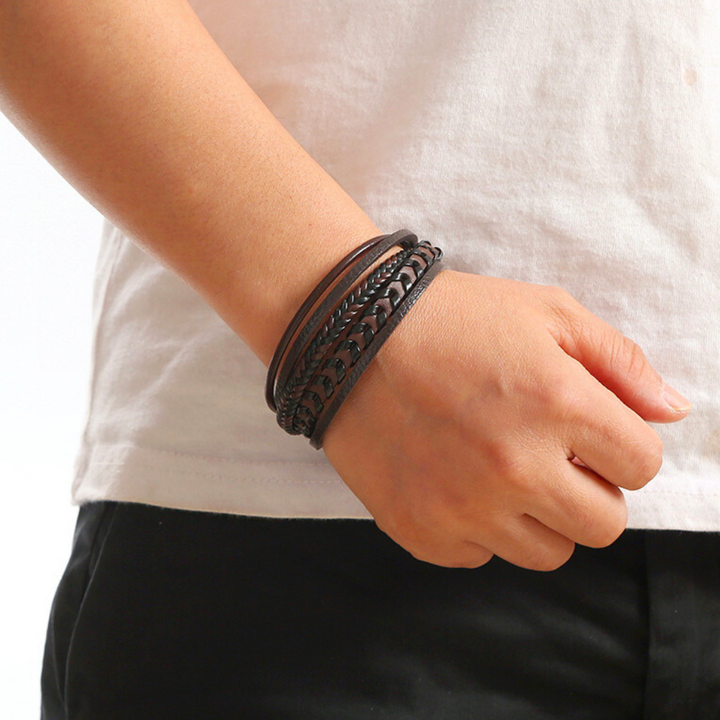 Ragnar Band – Geflochtenes Wikingerarmband aus Leder