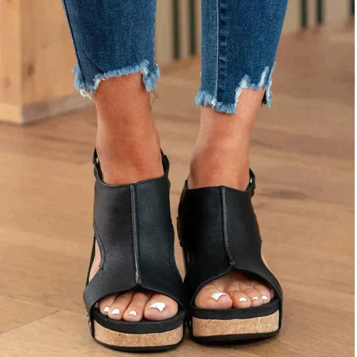 Madeline - Trendige Keilsandalen