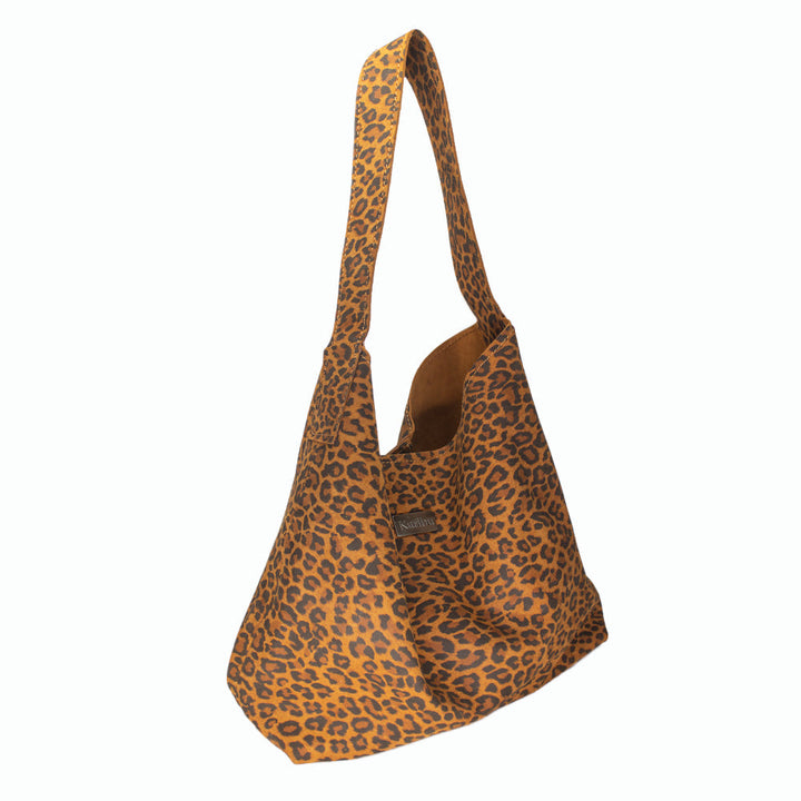 Dominique Tierdruck Geldbörse" could be rewritten as "Dominique Animal Print Wallet.