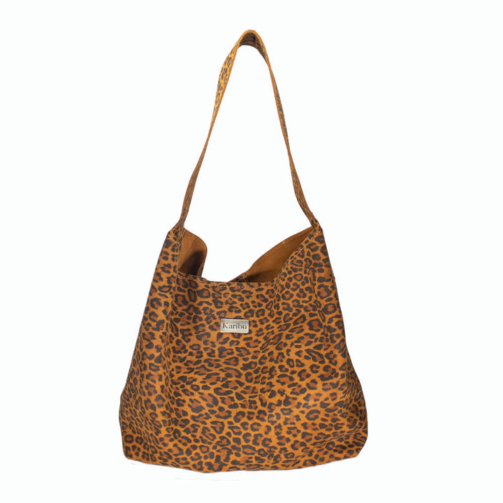 Dominique Tierdruck Geldbörse" could be rewritten as "Dominique Animal Print Wallet.