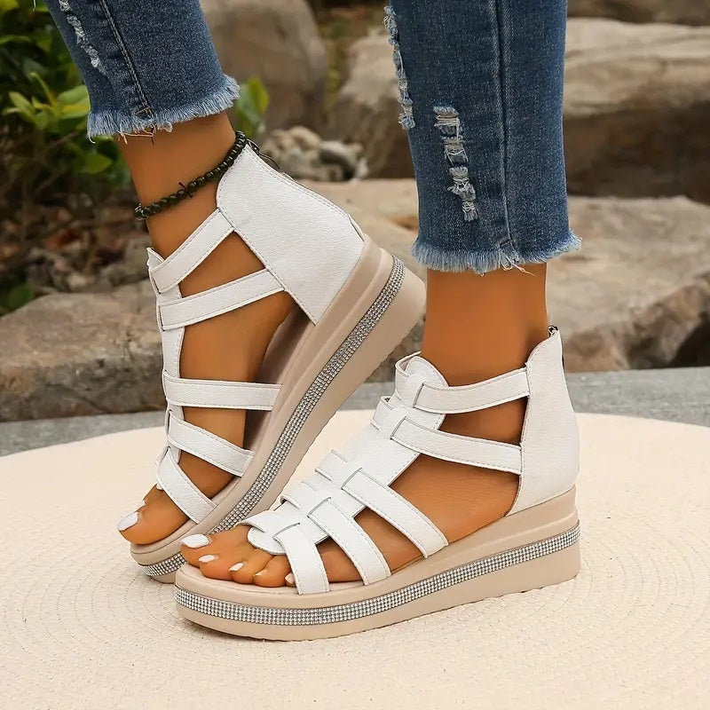 CHLOE | Stilvolle Keilsandalen