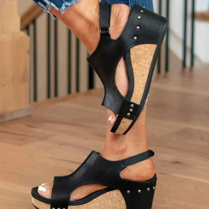Madeline - Trendige Keilsandalen