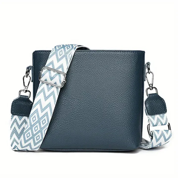 GESTRIPTE TASCHE - KOLLEKTION 2025