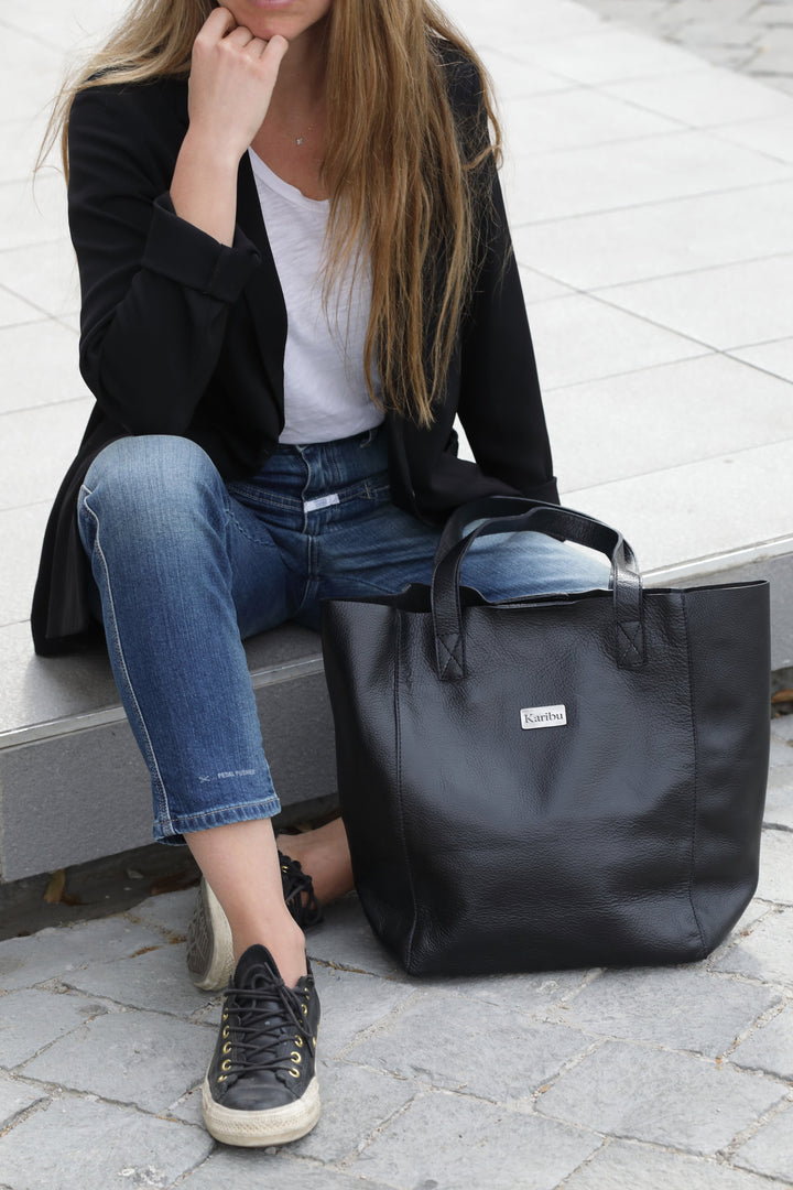 Amalia Black Wallet