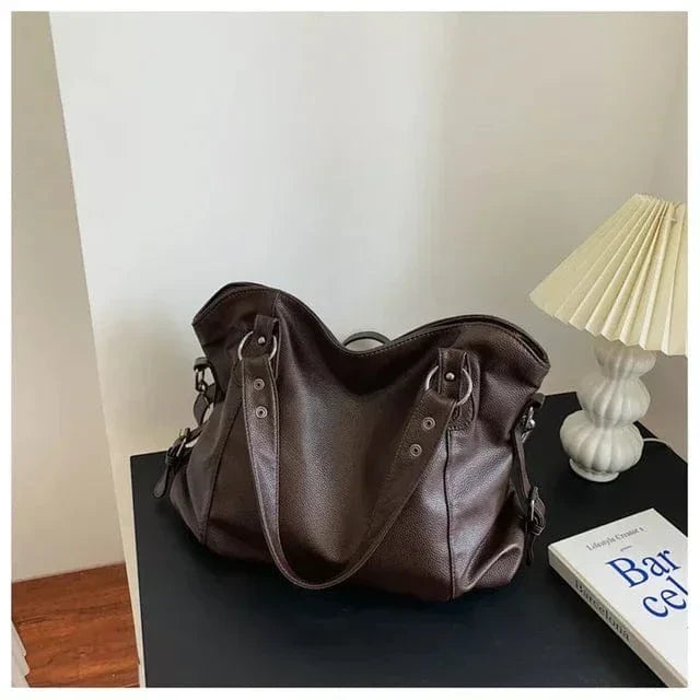 Elegante und multifunktionale Leder-Schultertasche