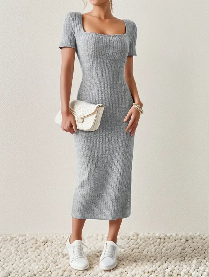 Raine | Strickkleid mit Quadrat-Ausschnitt 