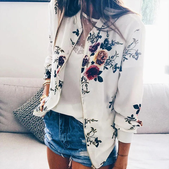 Hazel | Trendige Bomberjacke mit floralem Design
