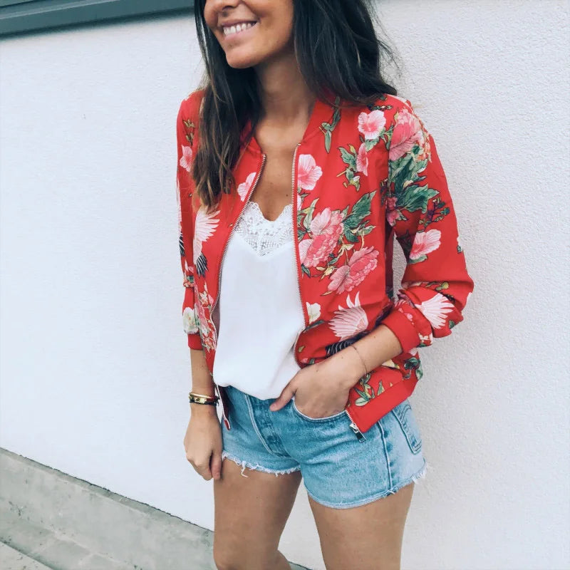 Hazel | Trendige Bomberjacke mit floralem Design