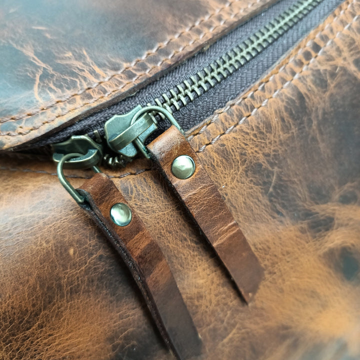 Beige Hartwachs-Reisetasche