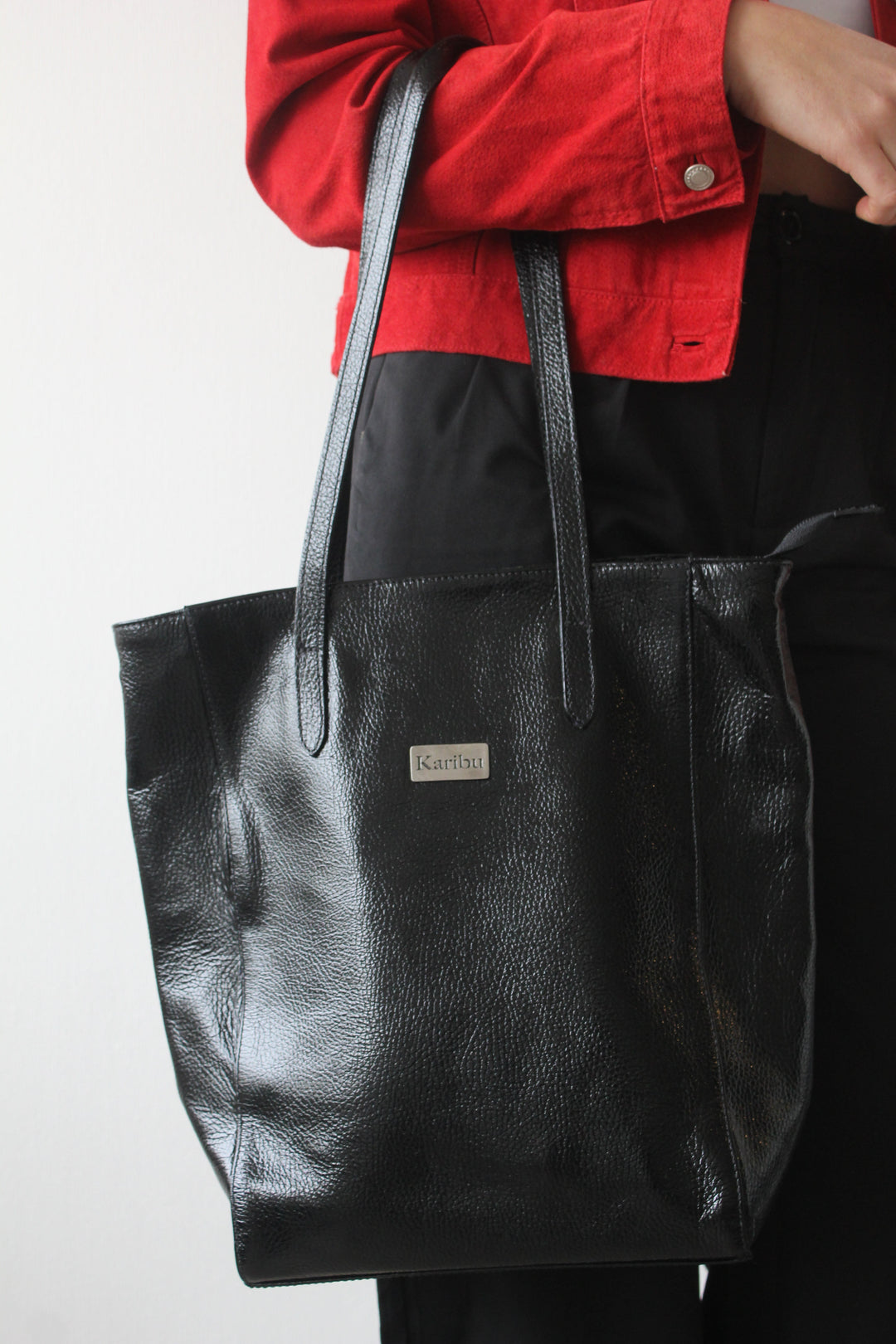 Jacinta Schwarze Glänzende Brieftasche