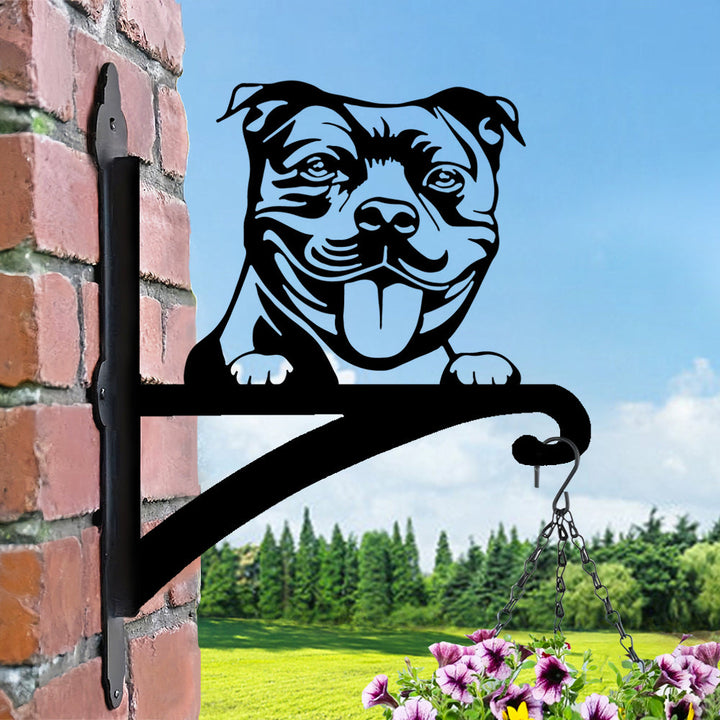 Metall Pflanzenständer mit hängender Halterung im Staffordshire Bull Terrier Design