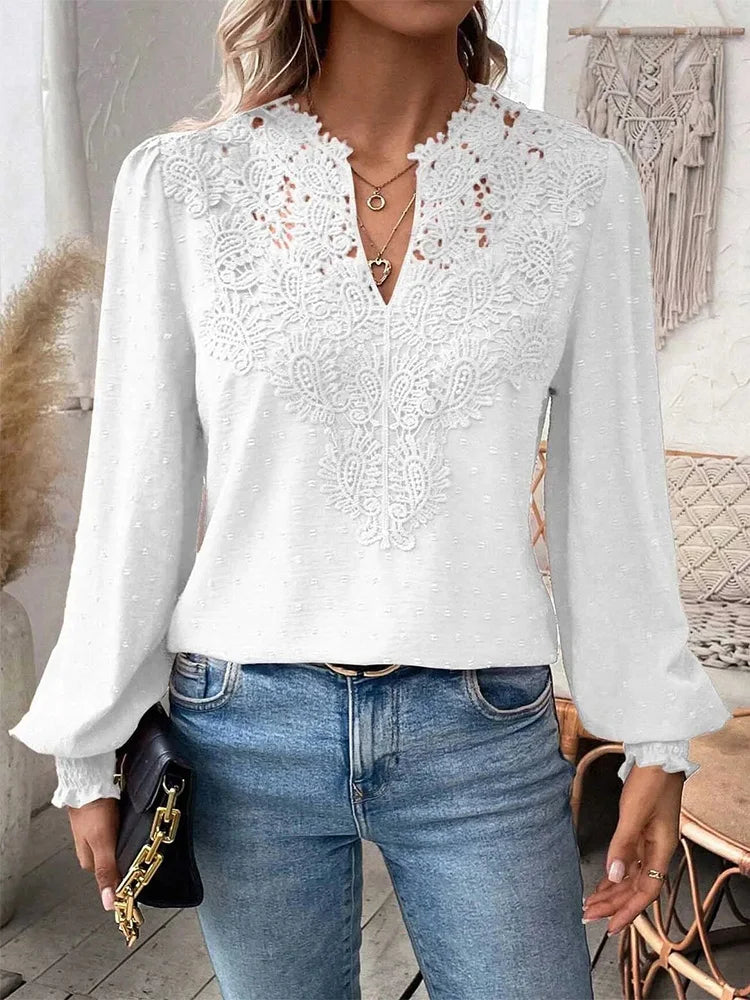 Charlene | Elegante Bluse mit charmanten Akzenten