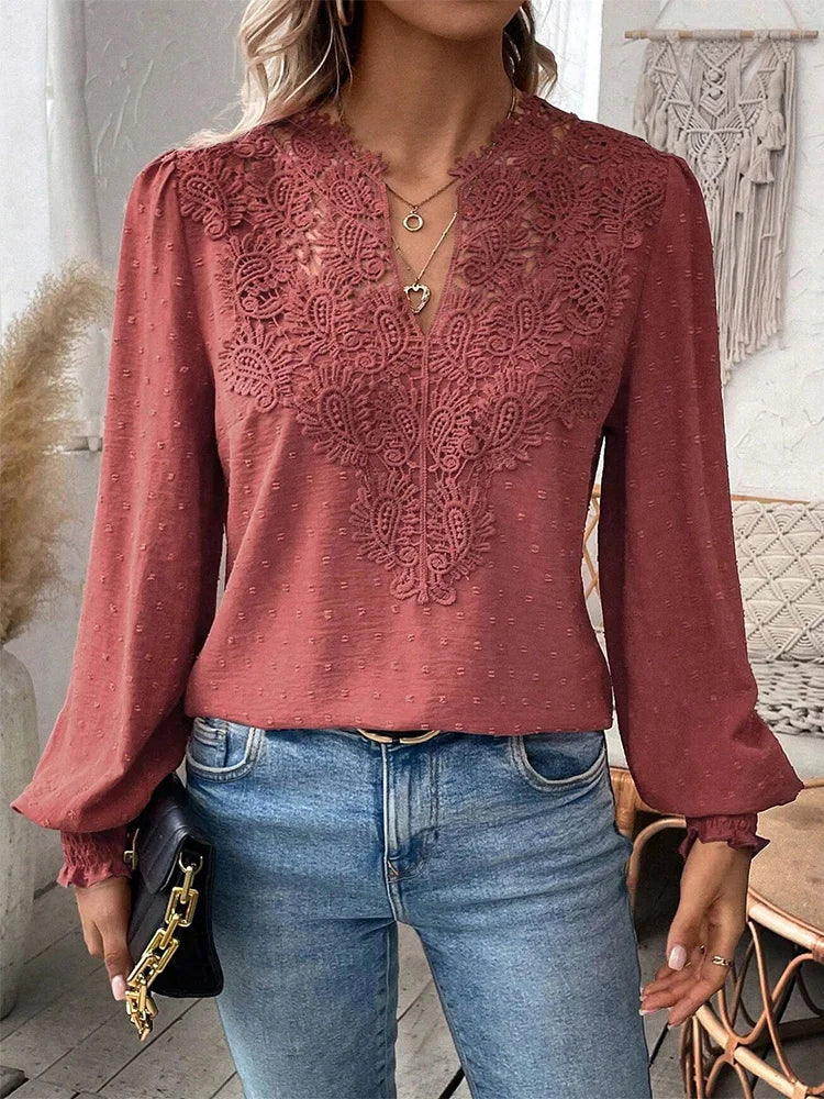 Charlene | Elegante Bluse mit charmanten Akzenten