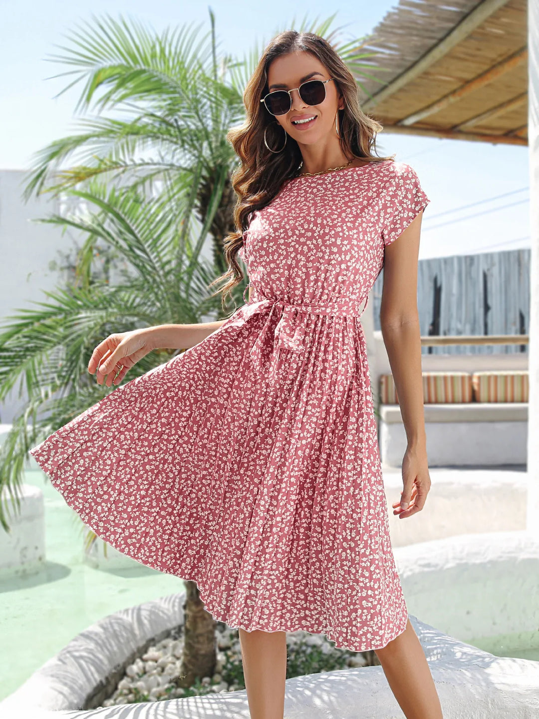 Anette | Modisches Kleid mit dezentem Blumenmuster