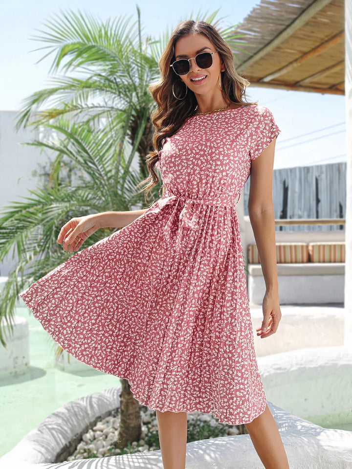 Anette | Modisches Kleid mit dezentem Blumenmuster