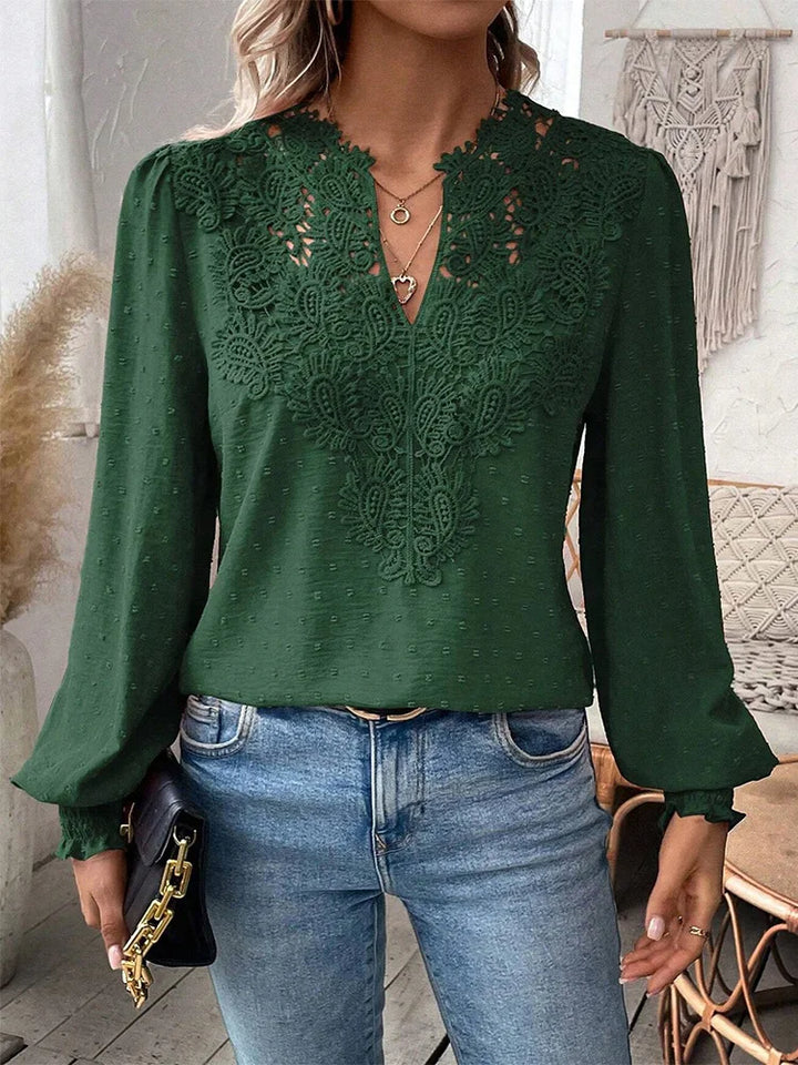 Charlene | Elegante Bluse mit charmanten Akzenten