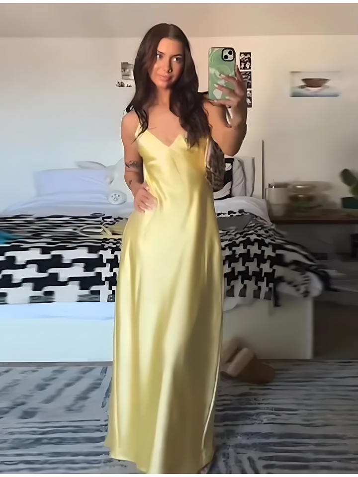 Soleya – Satin Dress