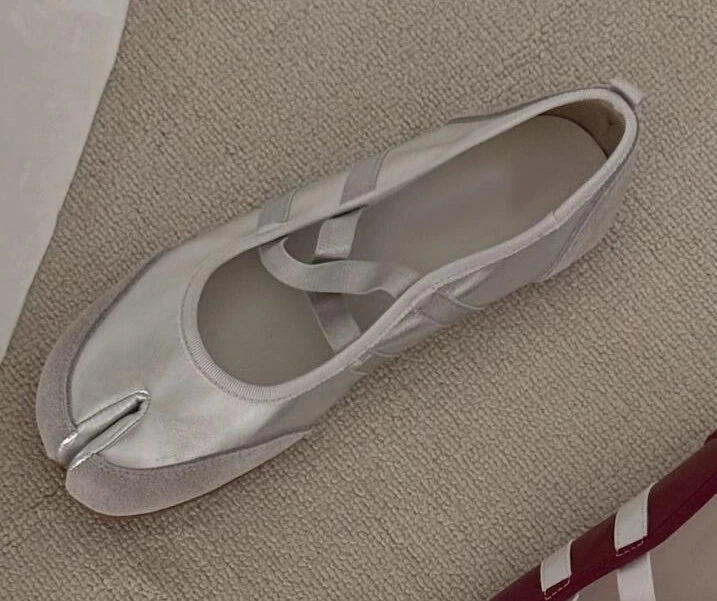 Zanir™ | Tabi Sneakers with Ballerina Style