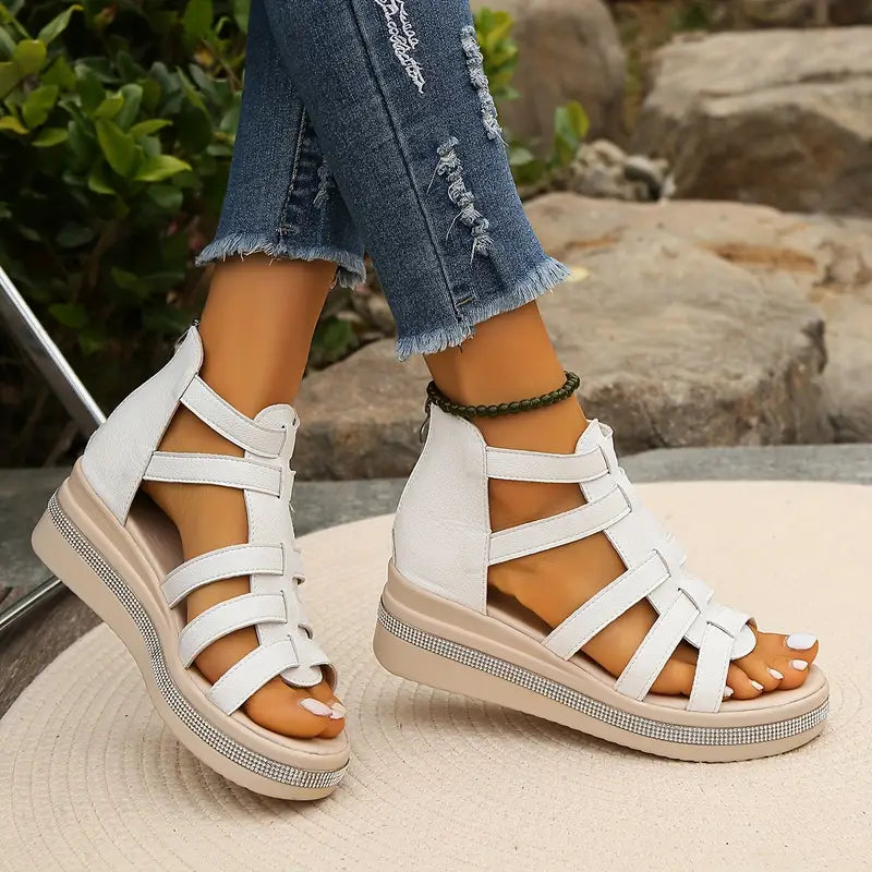 CHLOE | Stilvolle Keilsandalen