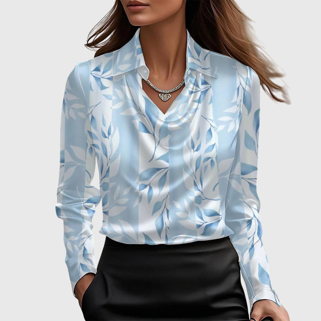 Sylvie | Bluse mit luxuriösem Glanz und Plissee-Ausschnitt