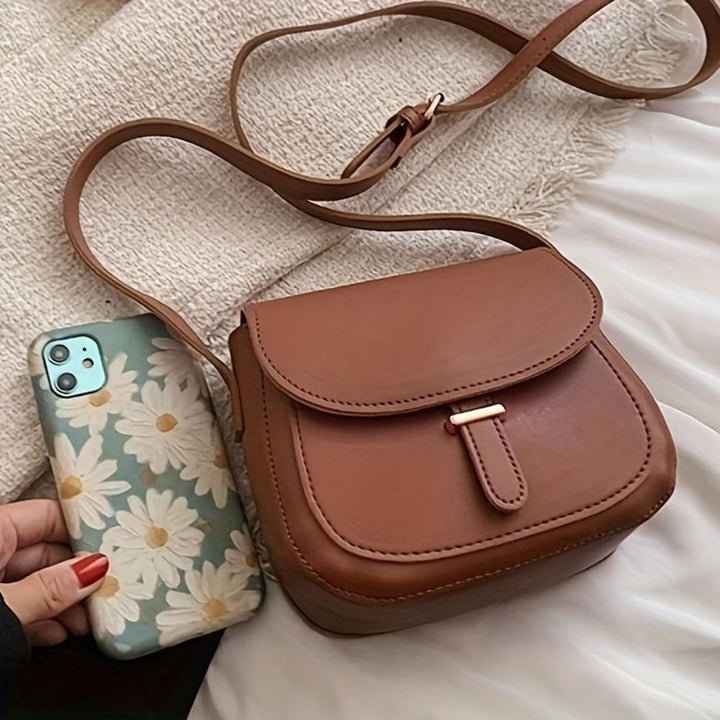 Amelia Vintage Saddle Crossbody Bag