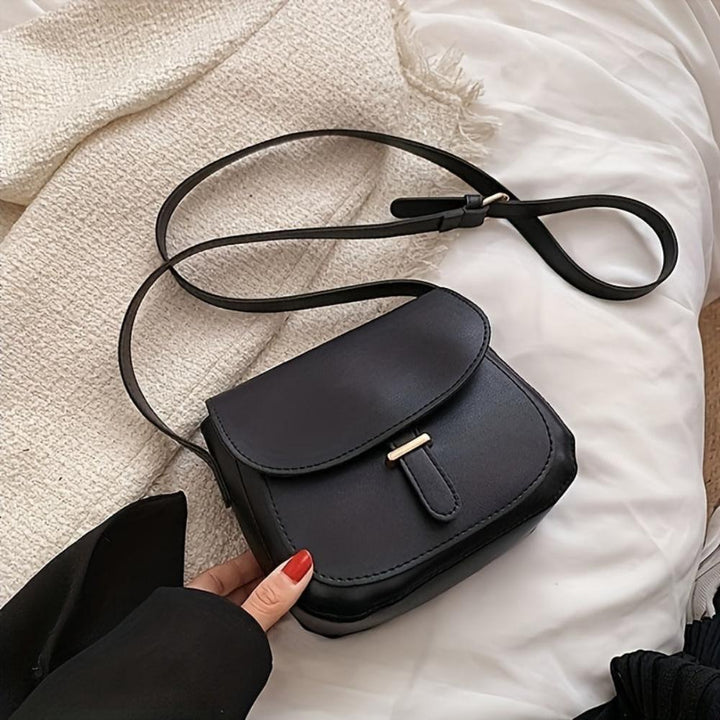 Amelia Vintage Saddle Crossbody Bag