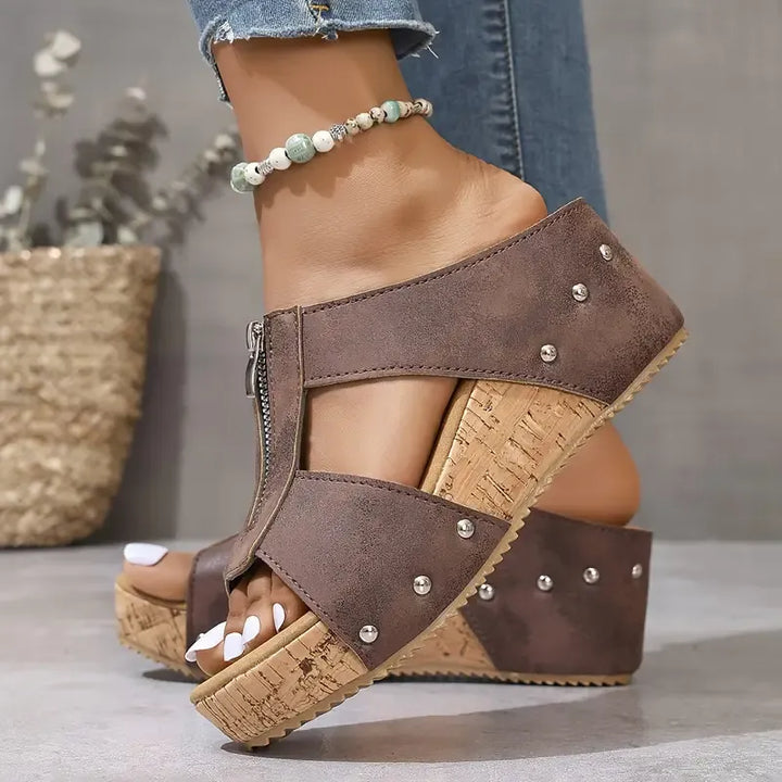 Calista™ | Trendige Keilsandalen